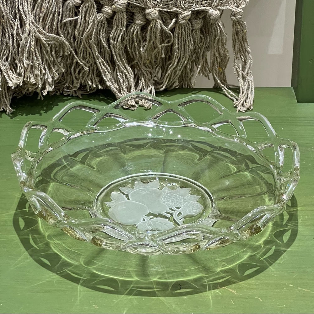 Imperial Glass Crocheted Pressed Glass Intaglio Fruit Plate